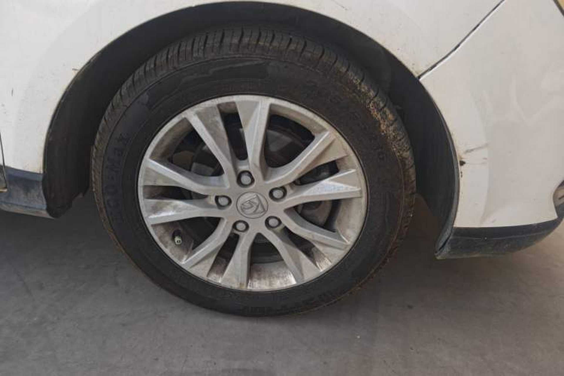 Used Baojun 730 2016 1.5L Manual Comfort Version 7 Seats China V Emission Standard Right Front Wheel Hub