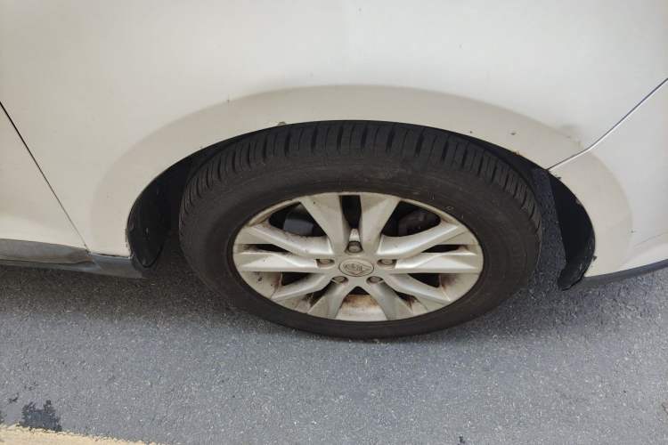 Used Baojun 730 2016 1.8L Manual Comfort Version 7 Seats Right Front Wheel Hub