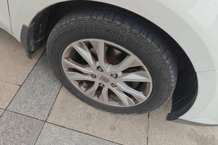 Used Baojun 730 2016 Revised 1.5L Manual Standard Version 7 Seats China V Emission Standard Right Front Wheel Hub
