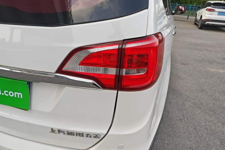 Used Baojun 730 2016 1.5L Manual Comfort Version 7 Seats China V Emission Standard Right Rear Taillight