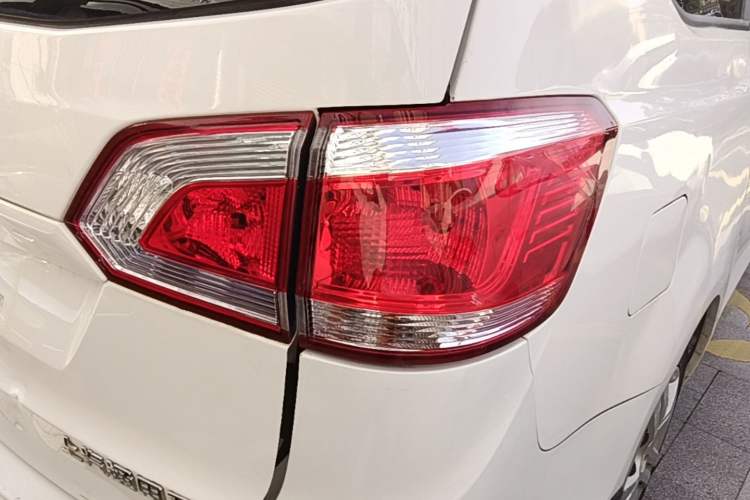 Used Baojun 730 2016 1.5L Manual Value Edition 7 Seats China V Emission Standard Right Rear Taillight