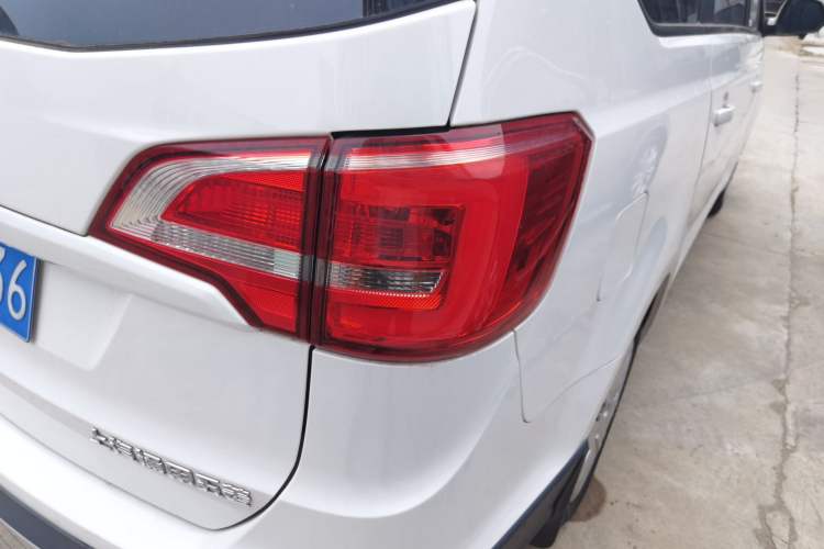 Used Baojun 730 2016 Revised Version 1.5L Manual Standard Model 5 Seats Right Rear Taillight