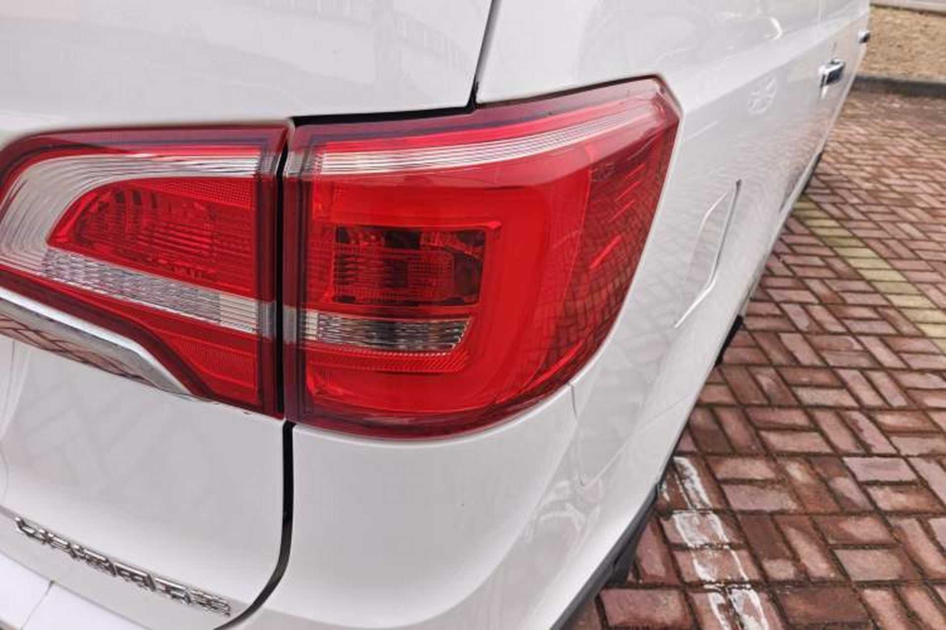 Used Baojun 730 2016 1.5L Manual Comfort Version 7 Seats China V Emission Standard Right Rear Taillight