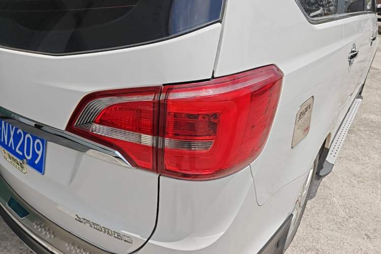 Used Baojun 730 2016 1.5L Manual Comfort Version 7 Seats China V Emission Standard Right Rear Taillight