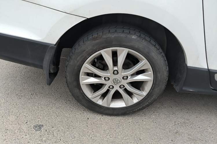 Used Baojun 730 2016 1.5L Manual Comfort Version 7 Seats China V Emission Standard Right Rear Wheel Hub