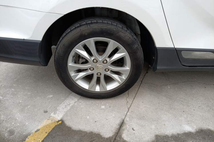 Used Baojun 730 2016 1.8L iAMT Comfort Version 7 Seats Right Rear Wheel Hub