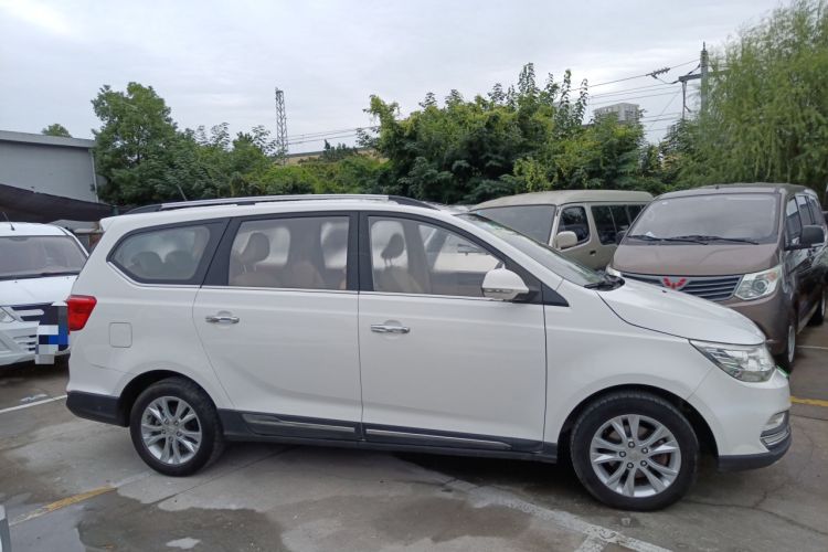 Used Baojun 730 2016 1.8L iAMT Comfort Version 7 Seats Right Side