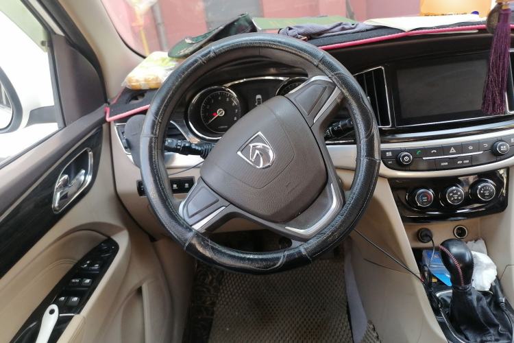 Used Baojun 730 2016 1.8L Manual Comfort Version 7 Seats Steering Wheel