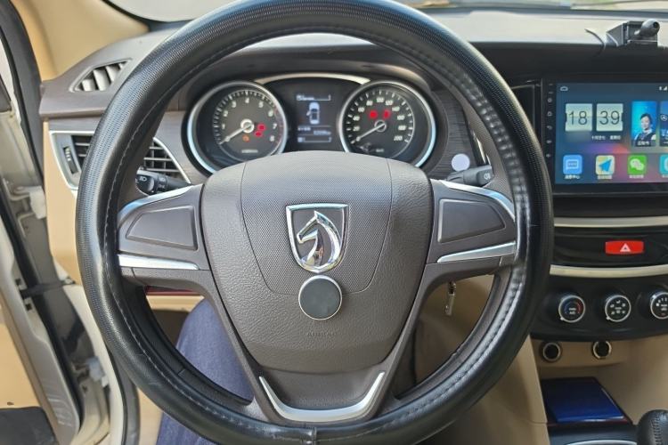 Used Baojun 730 2016 1.5L Manual Value Edition 7 Seats China V Emission Standard Steering Wheel