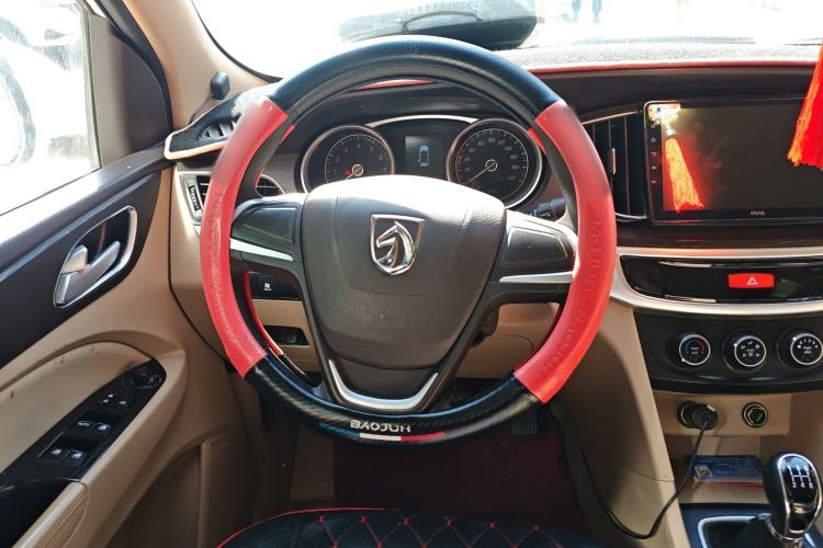 Used Baojun 730 2016 1.5L Manual Value Edition 5 Seats China V Emission Standard Steering Wheel