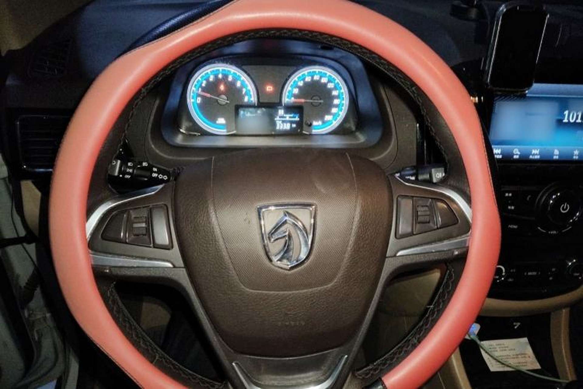 Used Baojun 730 2016 1.8L iAMT Luxury Model 7 Seats Steering Wheel