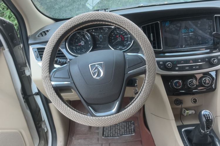 Used Baojun 730 2016 1.5L Manual Comfort Version 7 Seats China V Emission Standard Steering Wheel