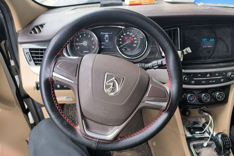 Used Baojun 730 2016 1.5L Manual Comfort Version 7 Seats China V Emission Standard Steering Wheel
