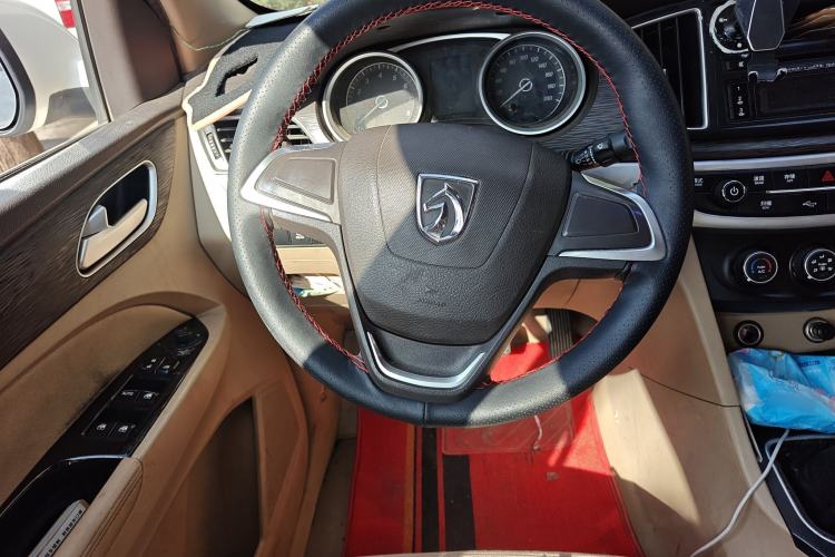 Used Baojun 730 2016 1.5L Manual Value Edition 7 Seats China V Emission Standard Steering Wheel