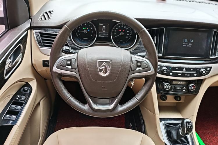 Used Baojun 730 2016 1.8L Manual Luxury Edition 7 Seats Steering Wheel