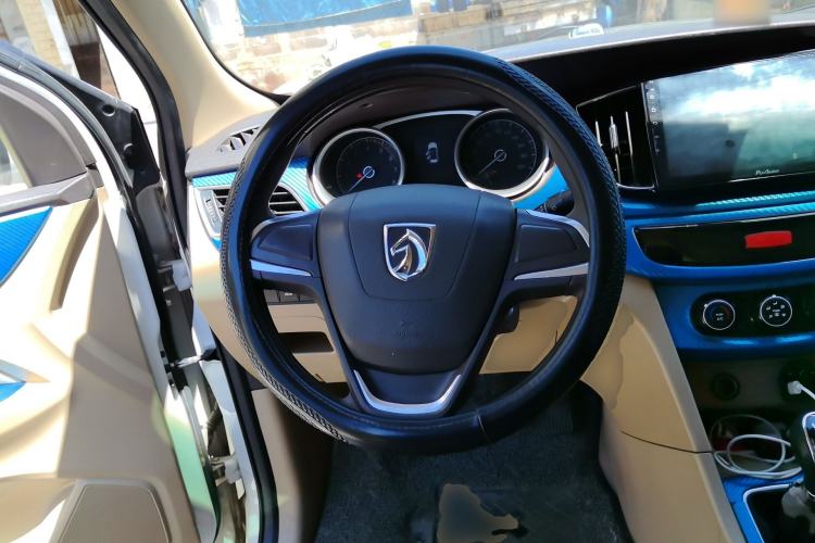 Used Baojun 730 2016 1.5L Manual Standard Version 5 Seats Steering Wheel