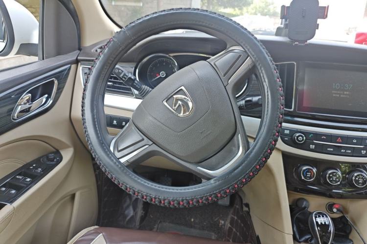 Used Baojun 730 2016 1.5L Manual Comfort Version 7 Seats China V Emission Standard Steering Wheel
