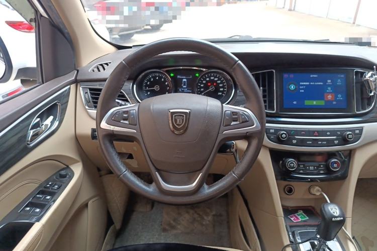 Used Baojun 730 2016 1.8L iAMT Luxury Model 7 Seats Steering Wheel
