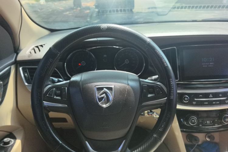 Used Baojun 730 2016 1.8L iAMT Luxury Model 7 Seats Steering Wheel