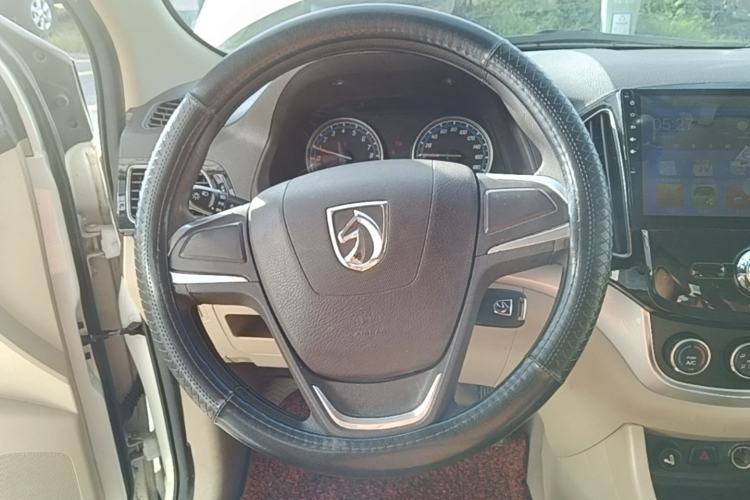 Used Baojun 730 2016 1.5L Manual Value Edition 7 Seats China V Emission Standard Steering Wheel