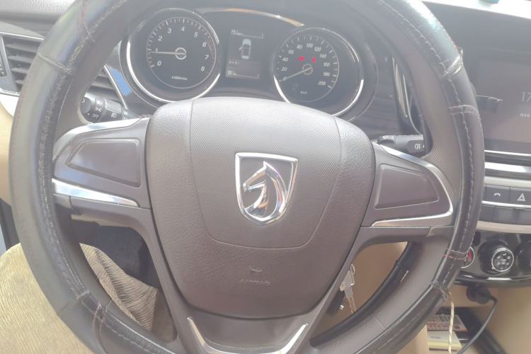 Used Baojun 730 2016 1.5L Manual Comfort Version 7 Seats China V Emission Standard Steering Wheel