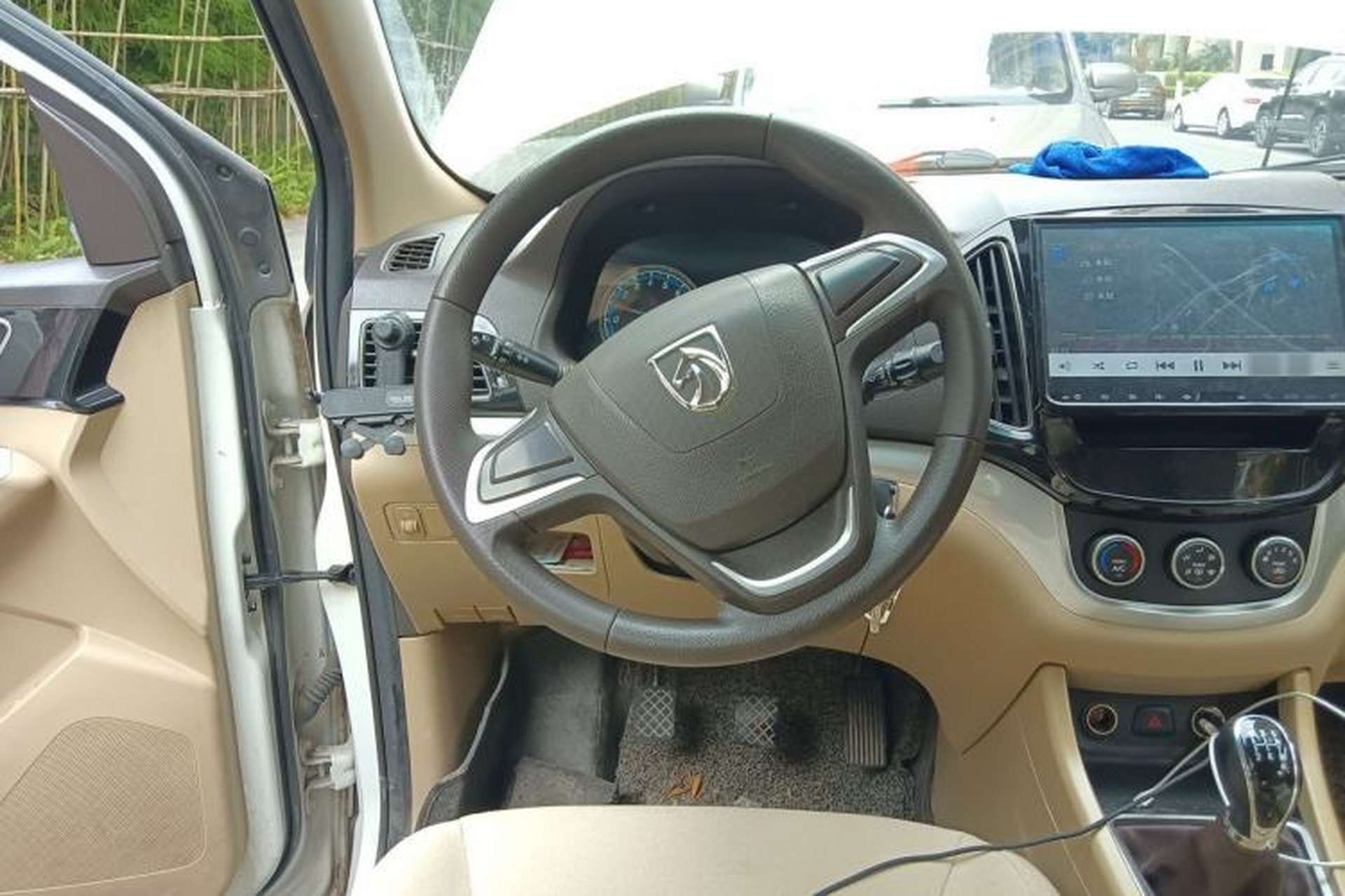 Used Baojun 730 2016 1.5L Manual Value Edition 7 Seats China V Emission Standard Steering Wheel