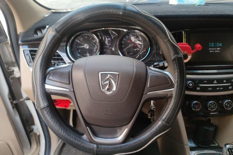 Used Baojun 730 2016 1.5L Manual Comfort Version 7 Seats China V Emission Standard Steering Wheel