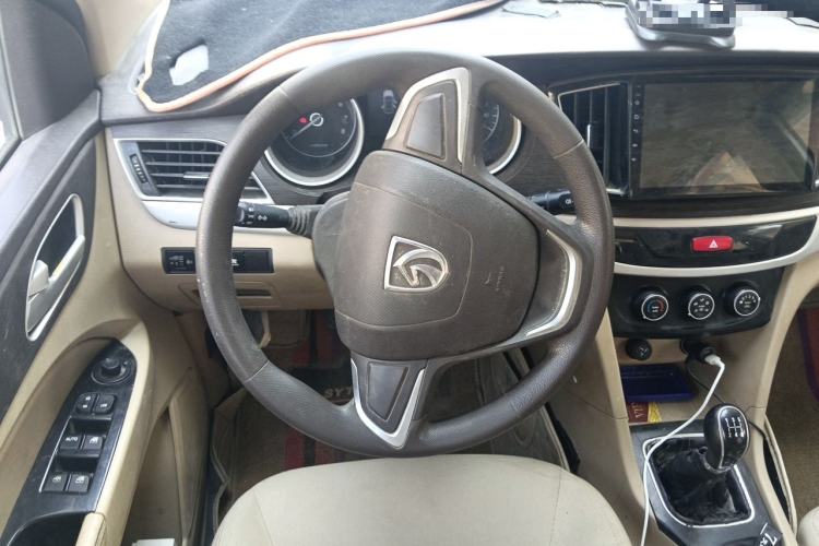 Used Baojun 730 2016 Revised Version 1.5L Manual Standard Model 5 Seats Steering Wheel