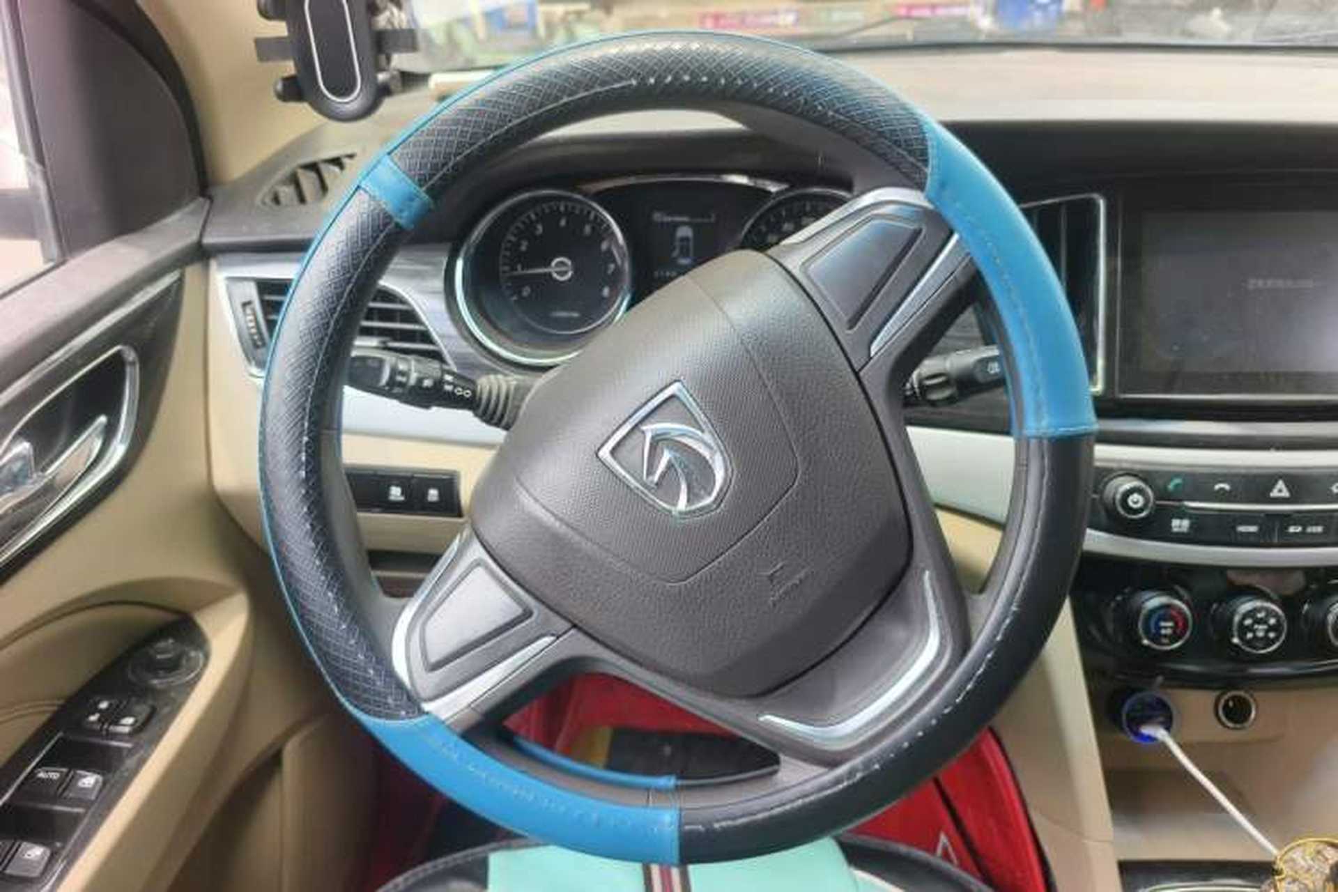 Used Baojun 730 2016 1.5L Manual Comfort Version 7 Seats China V Emission Standard Steering Wheel