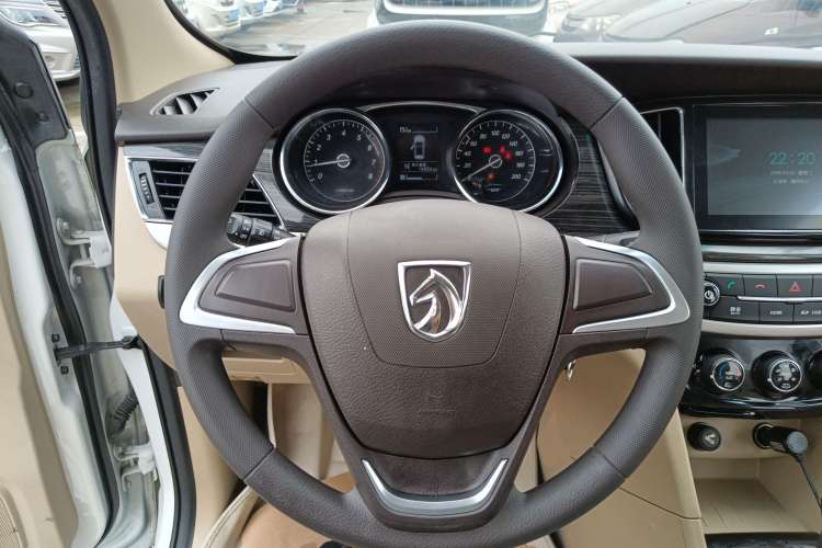 Used Baojun 730 2016 1.8L iAMT Comfort Version 7 Seats Steering Wheel
