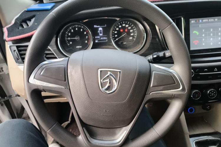 Used Baojun 730 2016 1.5L Manual Comfort Version 7 Seats China V Emission Standard Steering Wheel