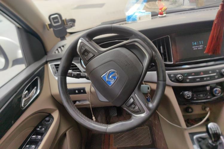 Used Baojun 730 2016 1.5L Manual Luxury Edition 7 Seats Steering Wheel