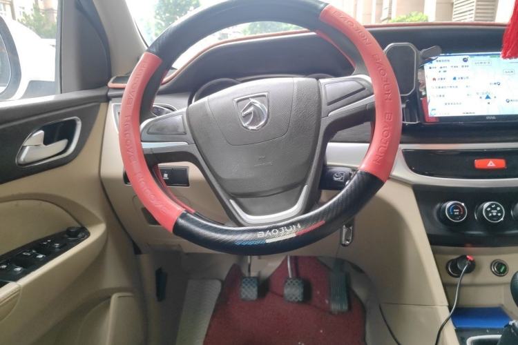 Used Baojun 730 2016 1.5L Manual Value Edition 5 Seats China V Emission Standard Steering Wheel
