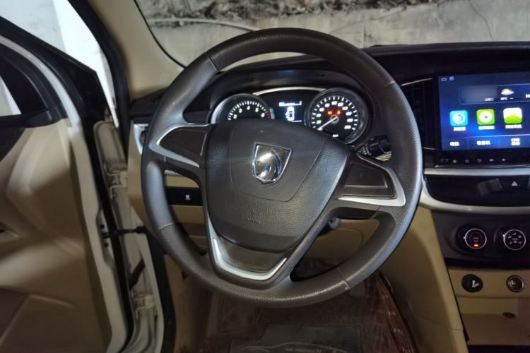 Used Baojun 730 2016 1.5L Manual Value Edition 7 Seats China V Emission Standard Steering Wheel