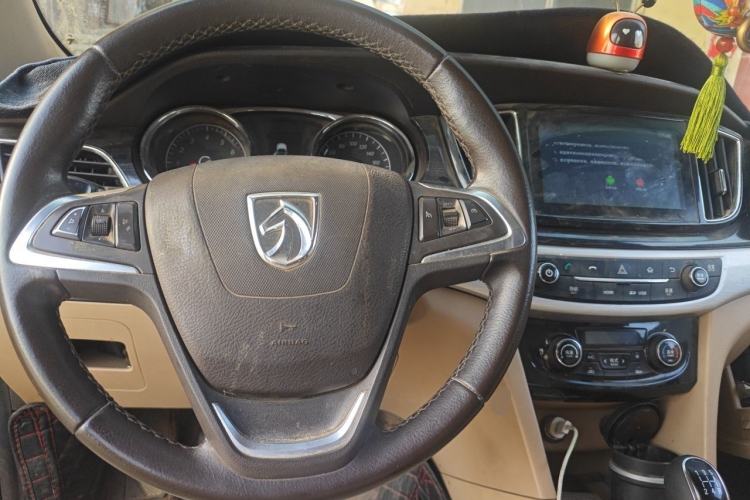 Used Baojun 730 2016 1.5L Manual Comfort Version 7 Seats China V Emission Standard Steering Wheel