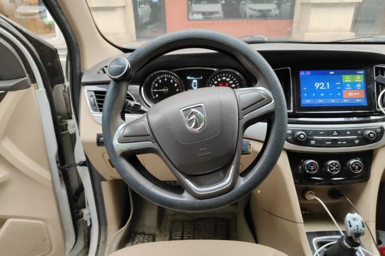 Used Baojun 730 2016 1.5L Manual Comfort Version 7 Seats China V Emission Standard Steering Wheel