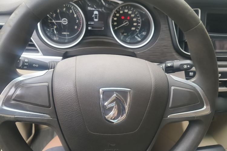 Used Baojun 730 2016 1.5L Manual Value Edition 7 Seats China V Emission Standard Steering Wheel