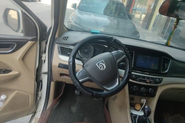 Used Baojun 730 2016 1.5L Manual Comfort Version 7 Seats China V Emission Standard Steering Wheel