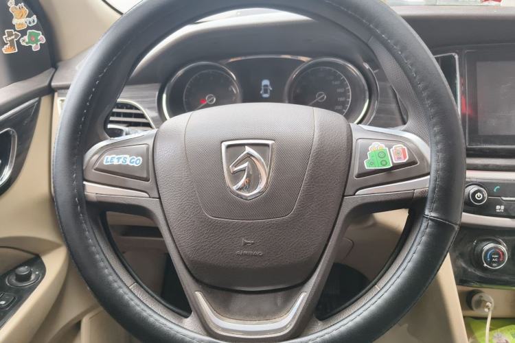Used Baojun 730 2016 1.5L Manual Comfort Version 7 Seats China V Emission Standard Steering Wheel