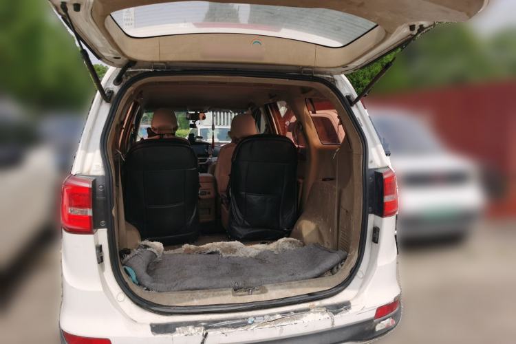 Used Baojun 730 2016 1.5L Manual Standard Version 7 Seats Trunk