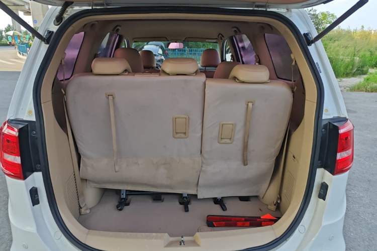 Used Baojun 730 2016 1.5L Manual Comfort Version 7 Seats China V Emission Standard Trunk