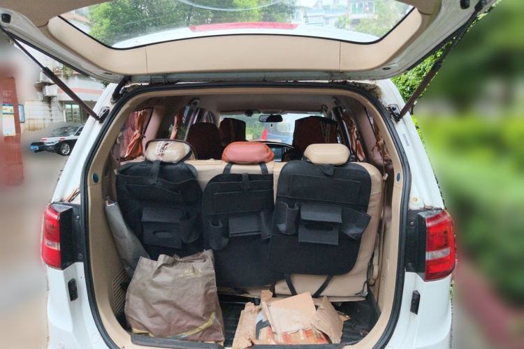 Used Baojun 730 2016 1.8L iAMT Comfort Version 7 Seats Trunk