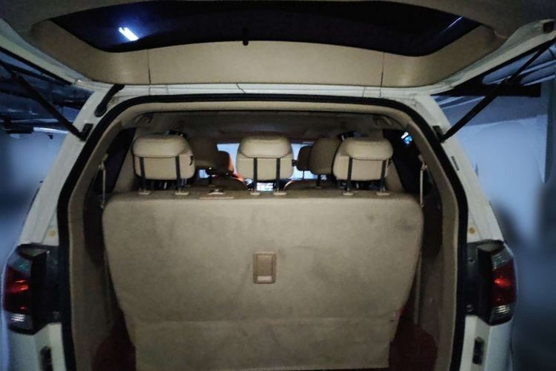 Used Baojun 730 2016 1.8L iAMT Luxury Model 7 Seats Trunk