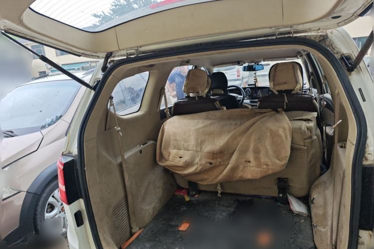Used Baojun 730 2016 1.5L Manual Standard Version 7 Seats Trunk