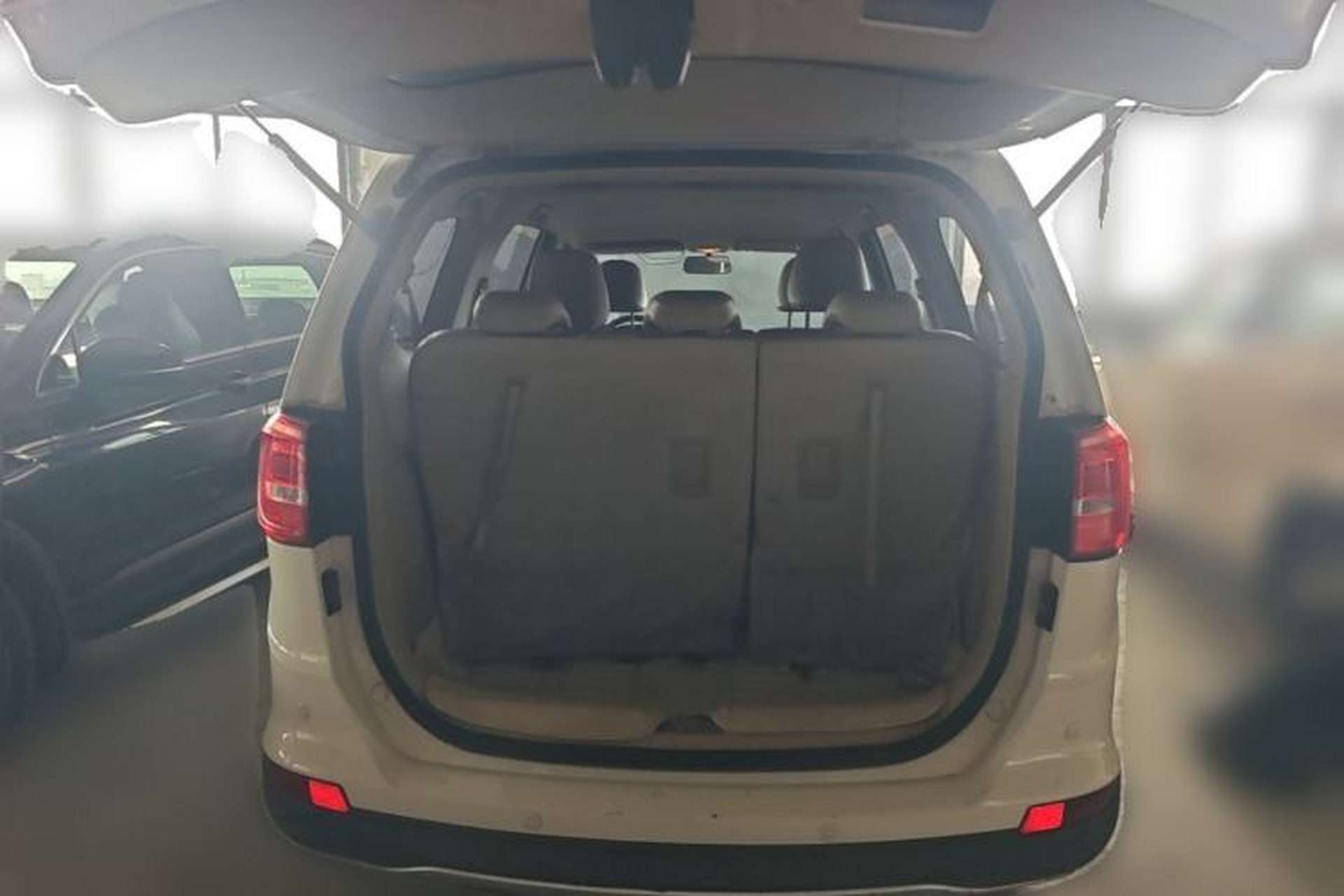 Used Baojun 730 2016 1.5T Manual Comfort Version 7 Seats Trunk