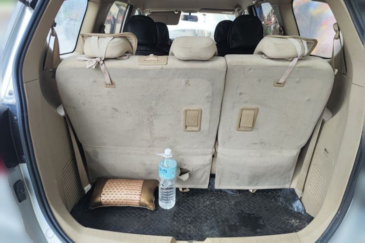 Used Baojun 730 2016 1.5L Manual Standard Version 7 Seats Trunk