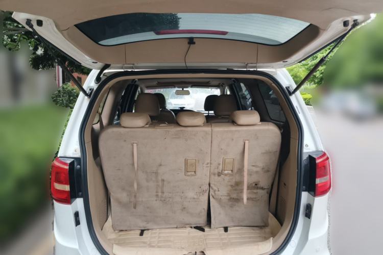 Used Baojun 730 2016 1.8L iAMT Luxury Model 7 Seats Trunk