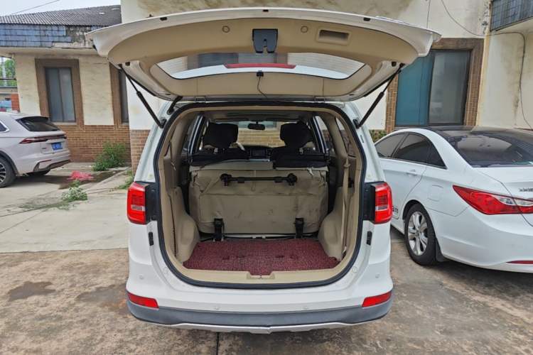 Used Baojun 730 2016 1.5L Manual Luxury Edition 7 Seats Trunk