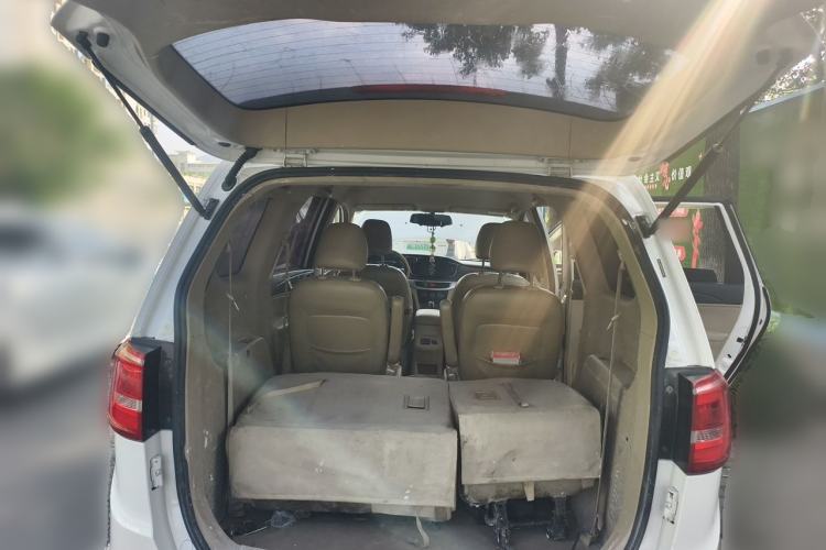 Used Baojun 730 2016 1.5T Manual Standard Version 7 Seats Trunk