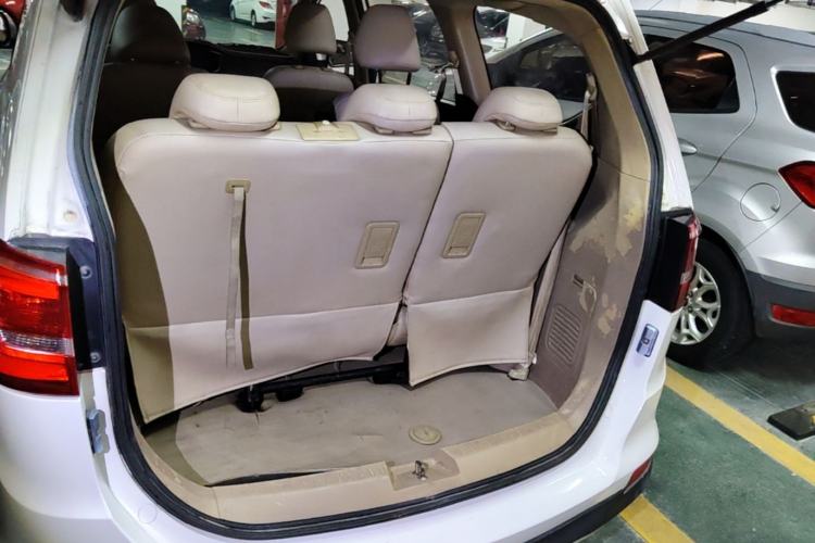Used Baojun 730 2016 Revised 1.5L Manual Standard Version 7 Seats China V Emission Standard Trunk